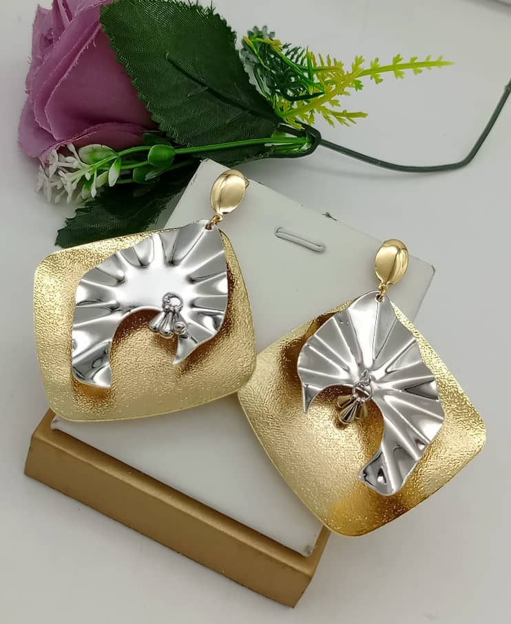 Stone Pendant And Earing Set 1