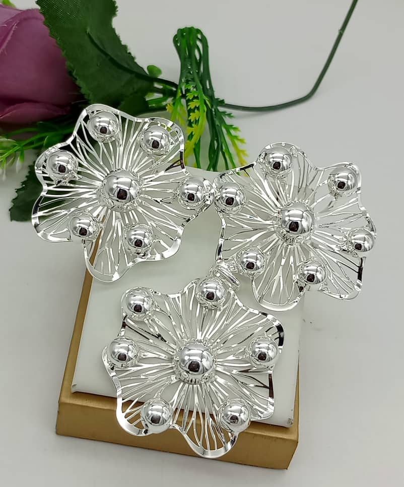 Silver Earing And Pendant Set. 5